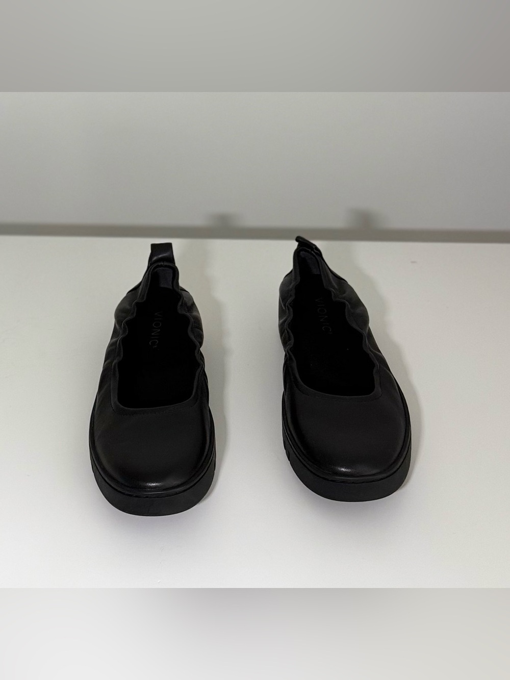 Vionic Uptown Ballet Black Leather Flat